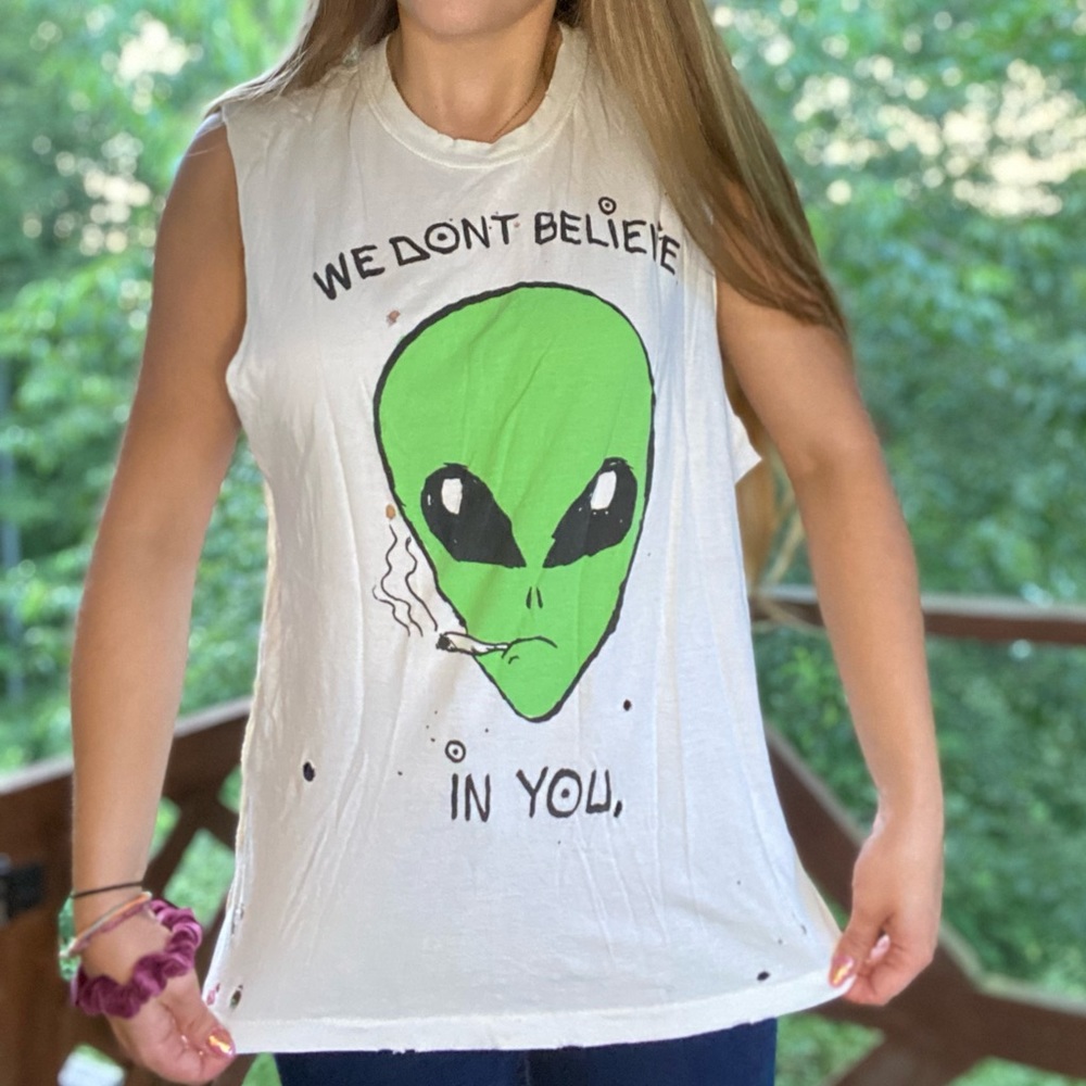 UNIF alien tee